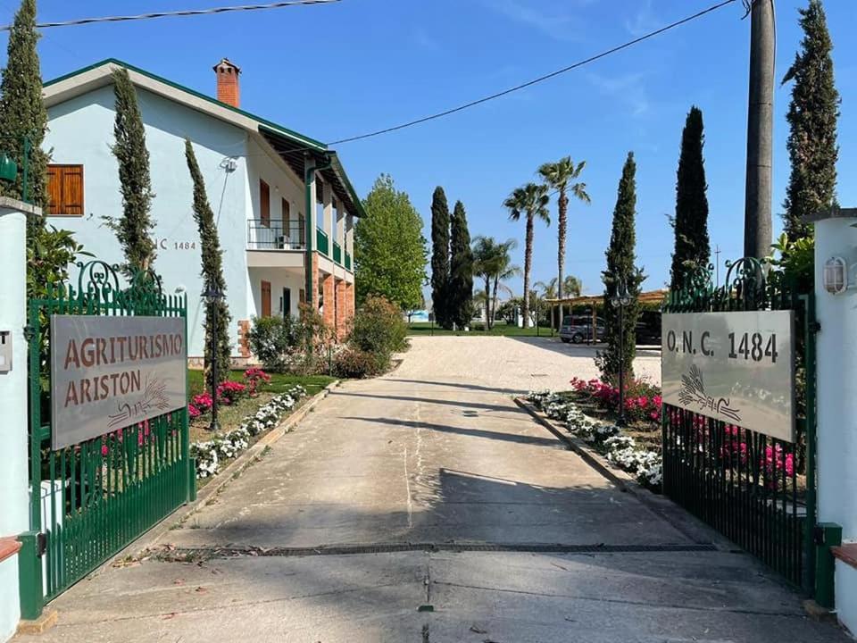 Agriturismo Ariston Onc 1484 Sabaudia Exterior photo